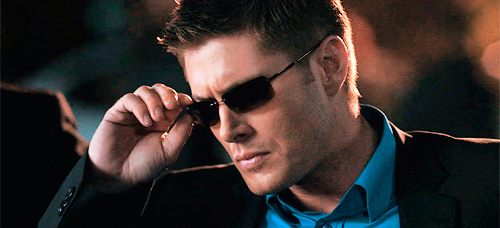 captasmic:  mishasscollins:  dean winchester   clothes  next let’s do dean winchester - clothes 