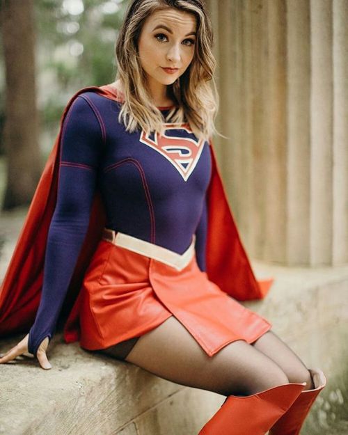 sharemycosplay: #Cosplayer @haus_play rocking her awesome #Supergirl suit. #cosplay #dccomics #comic
