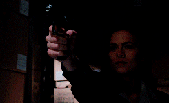 elektrahnatchios:  Peggy Carter + Guns