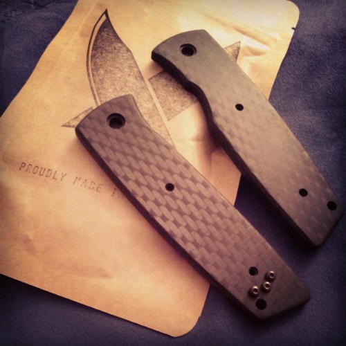 cuscadi:  Fällkniven PXL Workhorse with custom made aero cf scales.  (Photos by Abid)