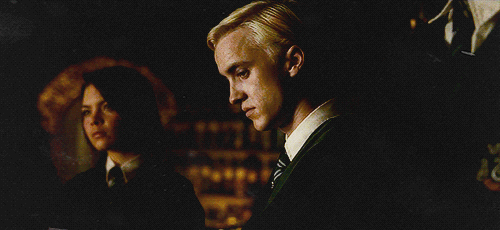 Draco Malfoy - Harry Potter (Imagine 548)“So, this is the&hellip;” You started, look