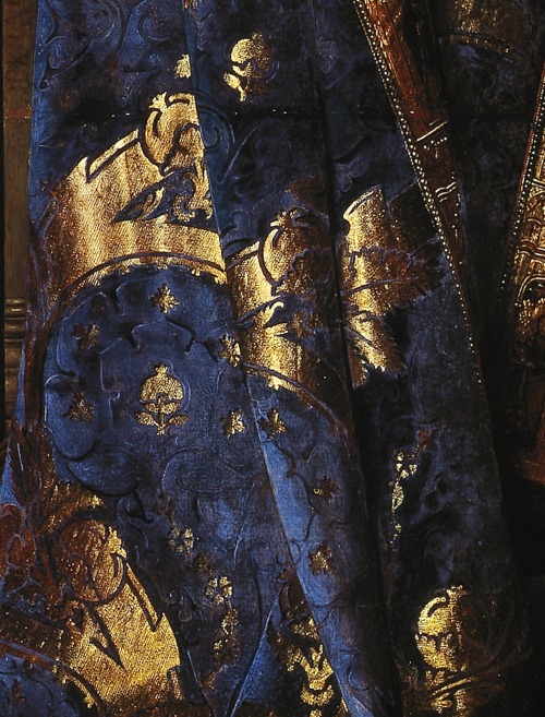 realmedieval:mademoisellelapiquante:Virgin and Child with Canon van der Paele | Jan Van Eyck (detail