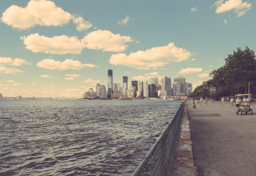 cjwho:  New York by Leigh Whipday  Photographs from New York, edited using VSCO Film.  CJWHO:  facebook  |  twitter  |  pinterest  |  subscribe