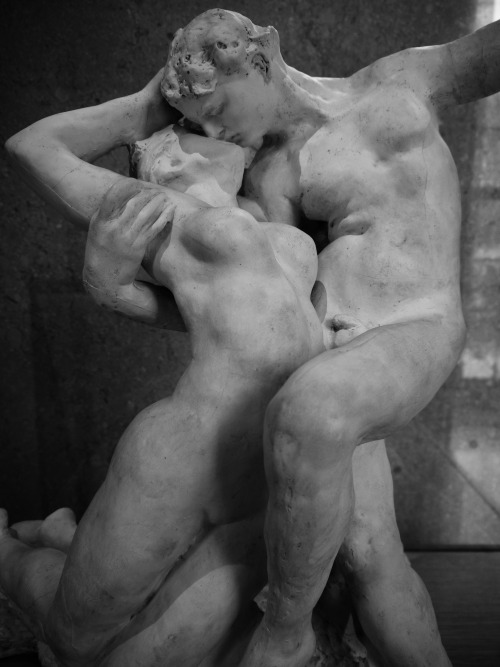 outerground: Rodin’s famous sculpture, The Kiss is often mistaken for it’s similarity to