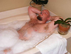 cigarcub1979:  Older pic of me in the tub :