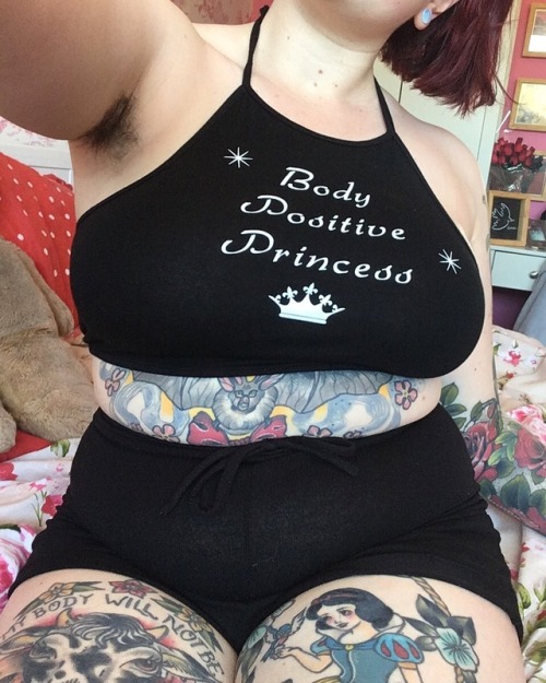 cutest-hairy-armpit-girls: morethanjustsurvivingg:Gotta try and stay positive! .