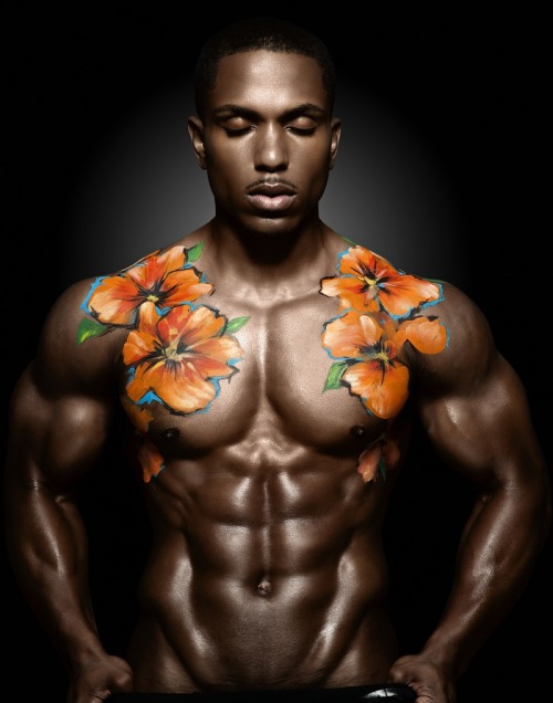 simplydwayne:  Beauty comes in ALL Shades. Pre-weekend Eye Candy! Make today great! 
