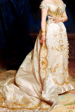 warpaintpeggy:  INCREDIBLE DRESSES IN ART (87/∞)Queen Margherita by Pasquale Di Criscito This dress survives. See it, and a photograph of the queen wearing it, here. 