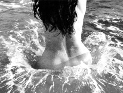 almavio:Lucien Clergue (1934-2014) • Nu de la mer, Camargue, 1962 