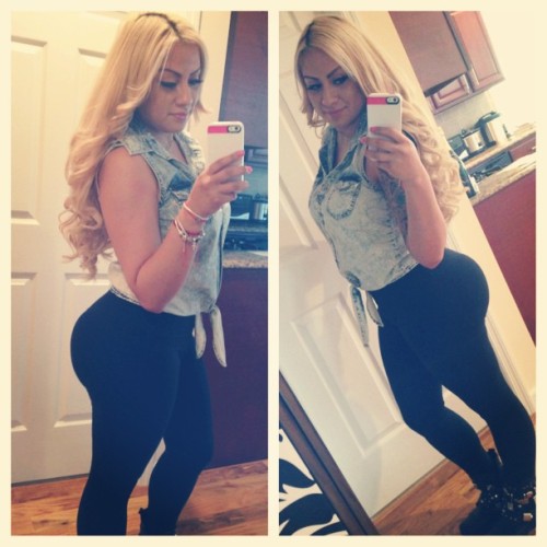 who-da-hell-iz-dat:  Jacky La Rubia