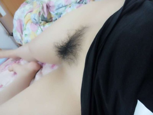 xiaojieluqi: 再分享一集女友，不过是前度了，新女友比较含蓄，还需要慢慢调教。 好黑的木耳