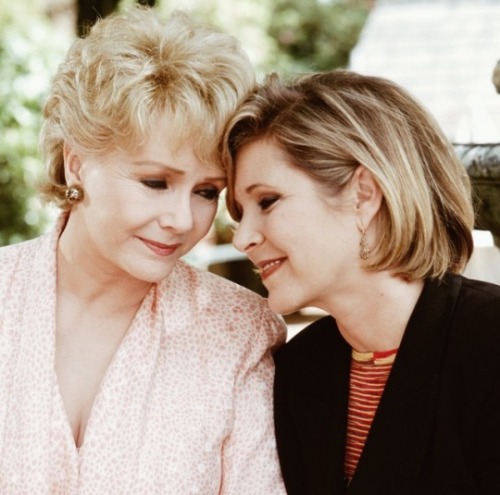 fycarriefisher:“My mother is this fantastic character. Eccentric wouldn’t even quite cov