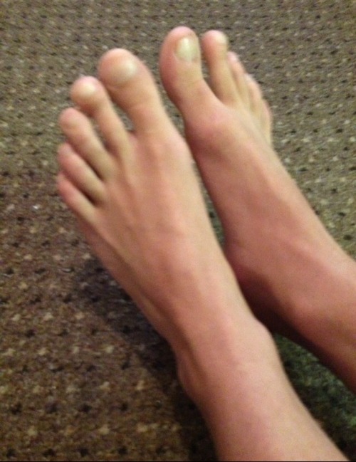 121muscle:  Our Feet After a Well Deserved Pamper 👣👣 porkchop69yum feet2eat footmunch gayfeet-lover gayfeet myfriendsfeet musclesworship muscledaddylove footboy1996 feetandfun feetboy81 feetrhot  Yummmm