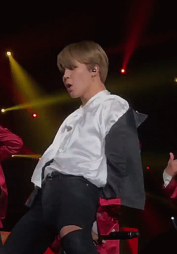 Idk Whats Ruder, The Body Roll Or The Tongue ;-;