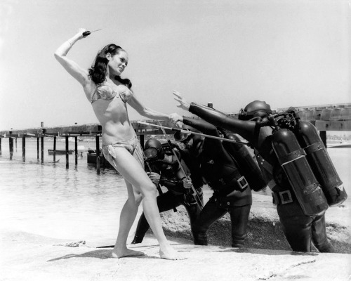 Martine Beswick (and unidentified frogmen) / production stills from a deleted scene from Terenc