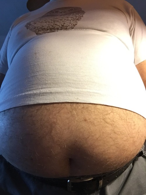 the-pigfarmer: Look at my porker, capecoralguy. He’s going to explode if I fatten him up any f