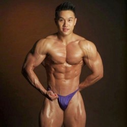 beyondasianmen:  http://ift.tt/1GCJ2NK #OMGhessohot