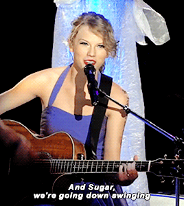wasforcenturies-deactivated2016: Taylor Swift covering Fall Out Boy