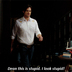 mallorytoyourmickey:  Dean looks so god damn proud, not only of his dressing of Sam,