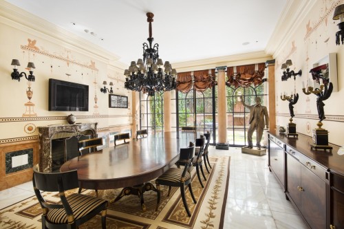 forbes-life:    Rent Gianni Versace’s Former Upper East Side Mansion for 贘,000 a Month  