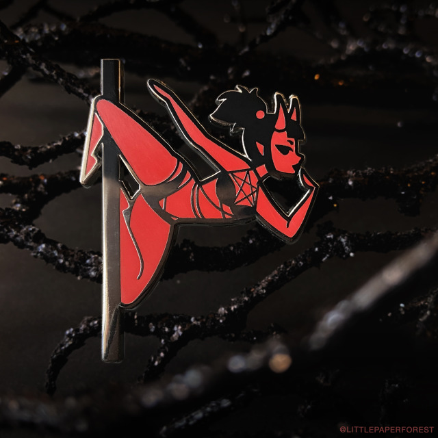 SpoOoOoky Season is upon us! 👻 Introducing my Halloween Pin Collection! Available Here:...