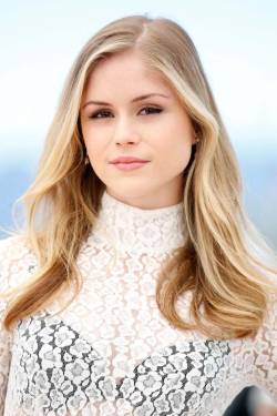 badbitchesglobal:  Erin Moriarty