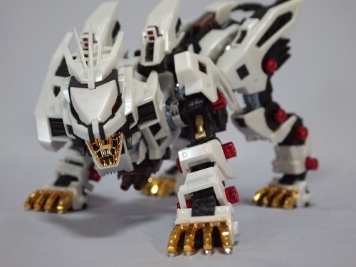 maiasaliger: HMM Liger Zero with CP-020 pearl armor and CP-023 customize plating parts set.