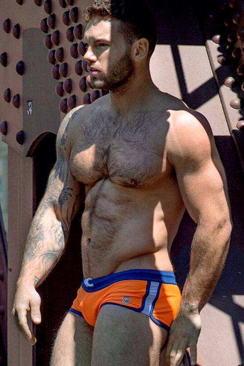islandjon:  http://ISLANDJON.tumblr.com - Come on down and enjoy the view…… Hottest Hunks, delicious Boys and nasty Alpha Males in the greatest photos - all from our hot tropical isle.   http://ISLANDJON.tumblr.com  Follow, repost and join the party!