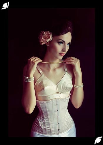 whatkatiedidlingerie:  We’re giving away your choice of a Classic Overbust or Underbust