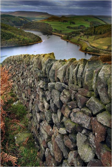 bluepueblo:  Valley View, Peak District, England photo via veda  you can just drop