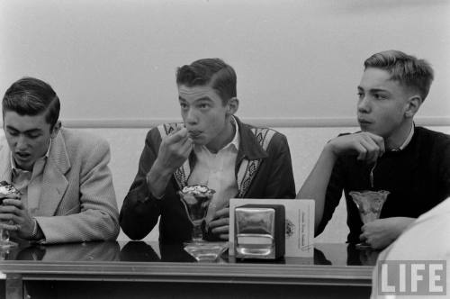 Saturday night = ice cream(Yale Joel. 1954)