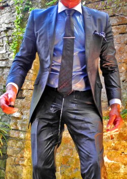 twoshades-uk:  suitedsubmissive:  piggy4piss:  soakeduk:  Fucking excellent  I love pissing in my suit then wear it while its drying  Fucking hot suit and tie pisser!!  Sooooo hot! 