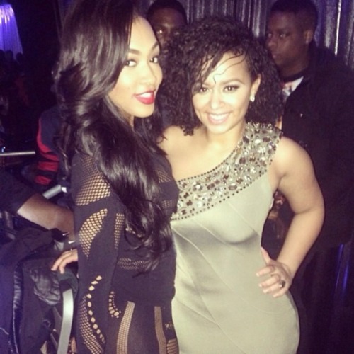 gurillaboythamane:  pookaluvcurves:  Pookaluvcurves  SEXY BAD BITCH
