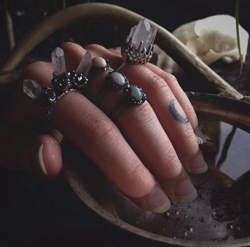 quartz-thorns:  I share and post a fair bit of Sacraluna’s work as I find it incredibly stunning.She has a real eye for creating unique pieces.Beautiful crystal rings.