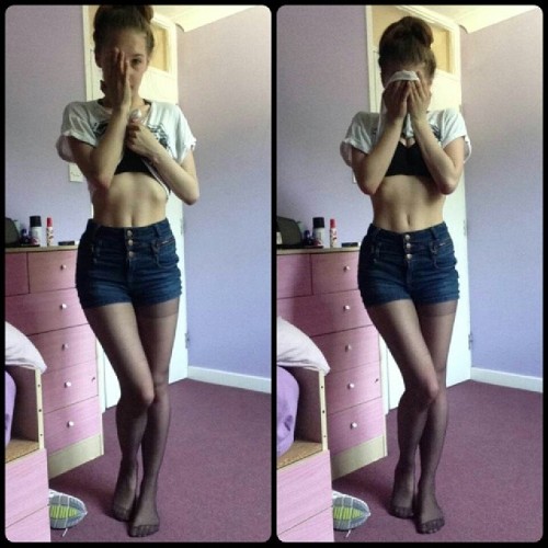 lustyffh: @shauna2311 dont be shame ♥ #fashion #prettyfeet #kikme #love #tights #me #cute #