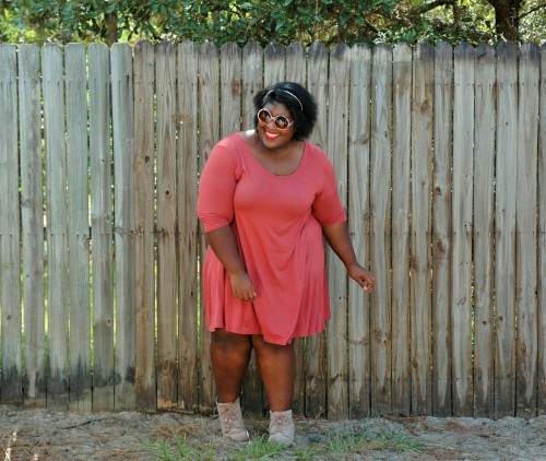 plussizeneverlookedsogood:There’s nothing more relaxing than not caring about what other peopl
