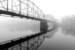 Richherrmann:  Foggy Sutliff Bridge On The Cedar River. 