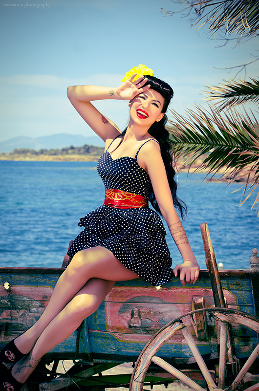 girls-n-cars:   &gt; &gt; girls-n-cars &lt; &lt;  