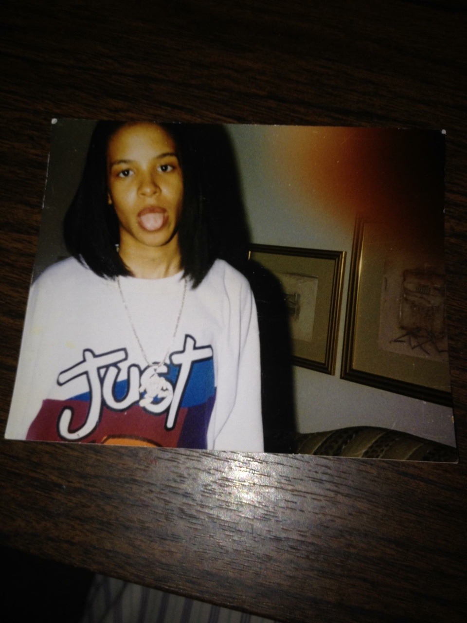 cutestshawty:  ghettoprincesa:  aaliyahdanahaughtonn:  Her cousin posted this picture
