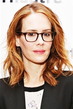 sarahpaulsonslovepants:  Sarah Paulson + glasses 