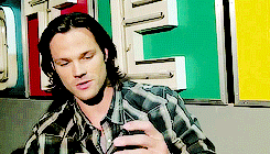 dickiebirdie37:  J2 + crashing each other’s interviews 