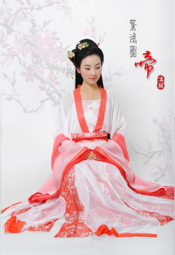 ziseviolet: 华夏粹 hanfu (han chinese clothing) collection 