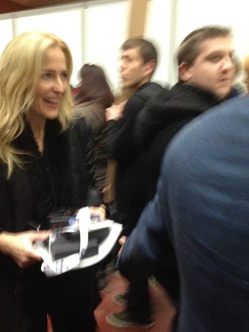 mulderswaterbed:Gillian Anderson at the Toulouse Game Show | 28.11.2015This literally happened when 