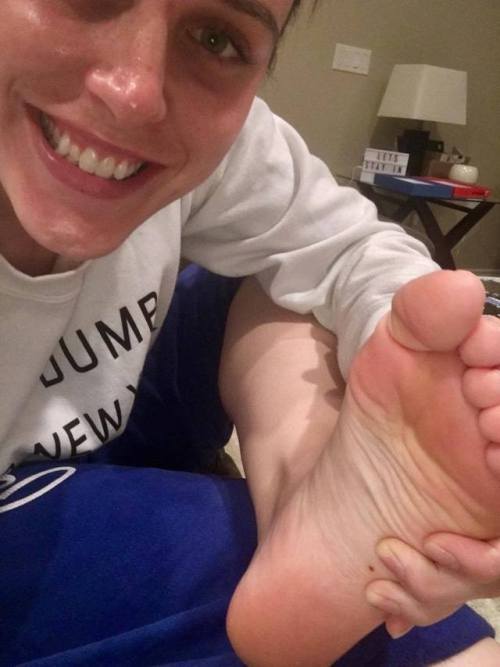 Andi always sends the best foot fetish pics. Here she is showing off and smelling her wrinkly size 1