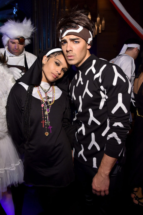 jobrosnews:  [More pictures] Joe Jonas attends adult photos