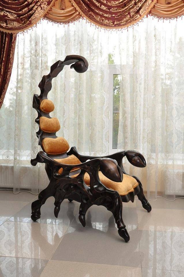 thefabulousweirdtrotters:Art by painter, sculptor, woodcarver Vyacheslav Pakhomov.