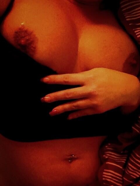 mistertilmonjr:  bigtittielover:  phat pussy  Whitemeat!!!!!!! 