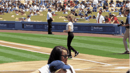 senchaman:  Video I shot of Sunny throwing out the first pitch at Dodger Stadium today! She was amazing!  Almost better then when Tiffany threw out the first pitch… kekeke 