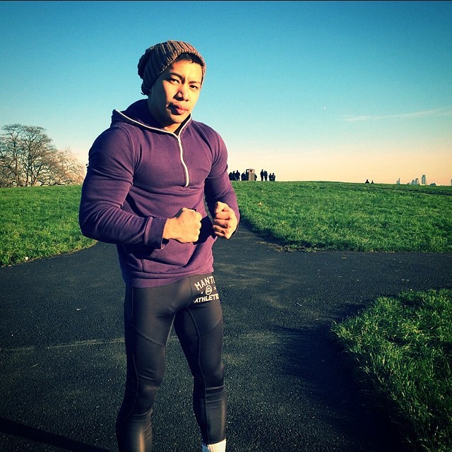 tightgearguys:  SO TIGHT! Not just a bunch of reblogs. More spandex bulges, thongs,