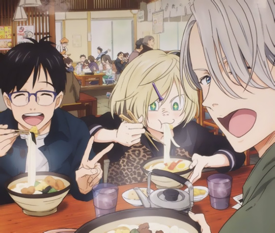 vyctornikiforov:  GOING SHOPPING. TRAVELING.  EATING TOGETHER. I LIVE FOR THESE FAMILY MOMENTS.